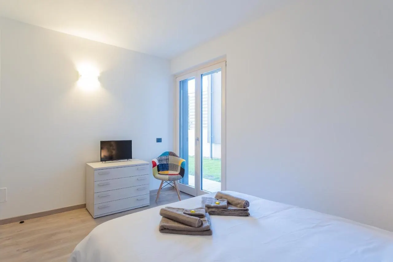 Anna'S Lodge Quite & Charme Pianello Del Lario Daire